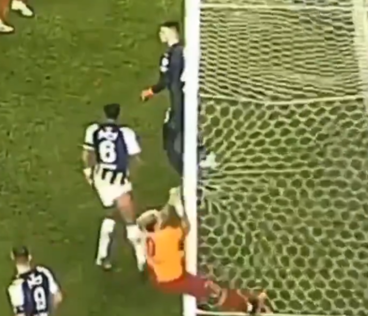 Galatasaray'da Icardi'nin son halini görenler bakamıyor! Yüzünü direğe çarpan golcü oyuncunun elmacık kemiği kırıldı G4