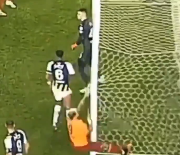 Galatasaray'da Icardi'nin son halini görenler bakamıyor! Yüzünü direğe çarpan golcü oyuncunun elmacık kemiği kırıldı G5