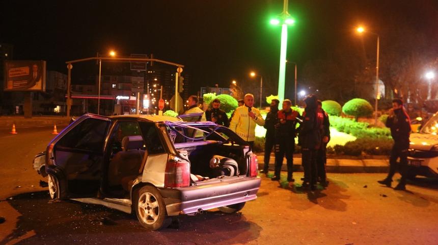 Nevşehir'de polisin "dur" ihtarına uymayan sürücü kaza yaptı
