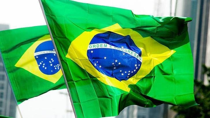 Brezilya'da küçük uçak düştü: 5 kişi hayatını kaybetti