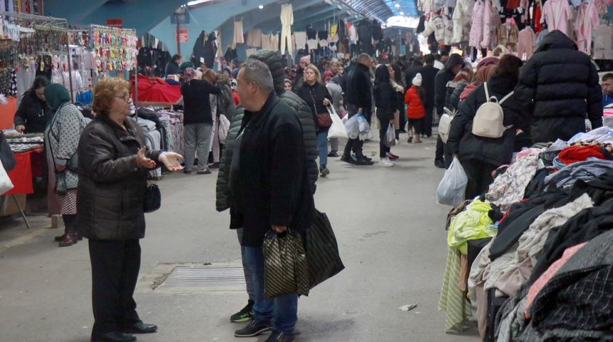 İğneden ipliğe, arabaları doldurup gidiyorlardı! Enflasyon Bulgarları da etkiledi: Yılbaşı rezervasyonlarını 'Kendi içkini getir' bile kurtaramadı