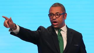 İngiltere İçişleri Bakanı James Cleverly'in karısı için yaptığı 'tecavüz hapı' şakası ülkede tepki topladı! 'İstifa sesleri' yükseldi