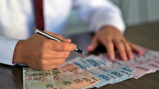 Memur zammı 3 tabloda netleşti! Öğretmen, polis, hemşire... Seyyanen zam da 'tasarruf'a takıldı