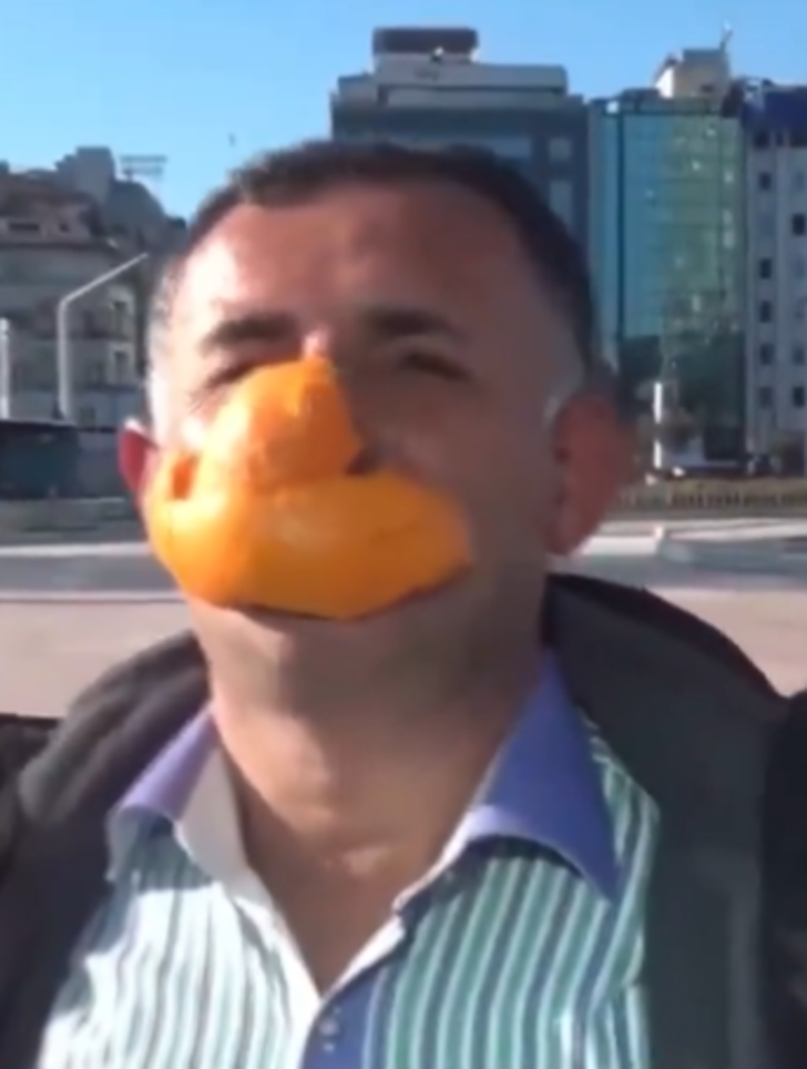 Türkiye'de pandemi dönemi böyle geçti! Kendisine organik maske yapan da vardı arabasını koronavirüsten korumak isteyen de... G1