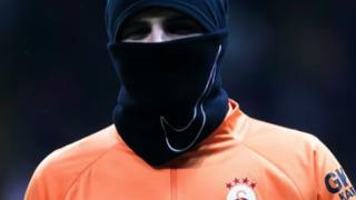 Derbide suratını direğe çarpmıştı, Icardi için korkulan iddia! 'Elmacık kemiğinde kırık var' Süper Kupa maçına maske ile çıkabilir 