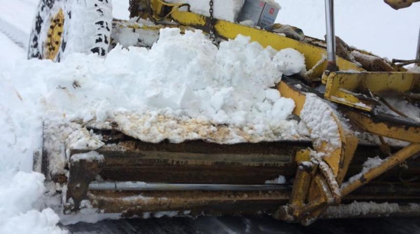 Karabük'te kardan kapanan köy yollarının tamamı ulaşıma açıldı