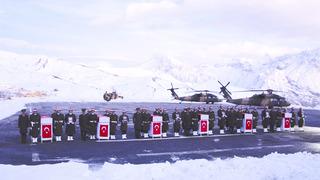  Pençe-Kilit kahramanlarına son görev! 6 şehidimiz Hakkari'deki törenin ardından memleketlerine uğurlandı