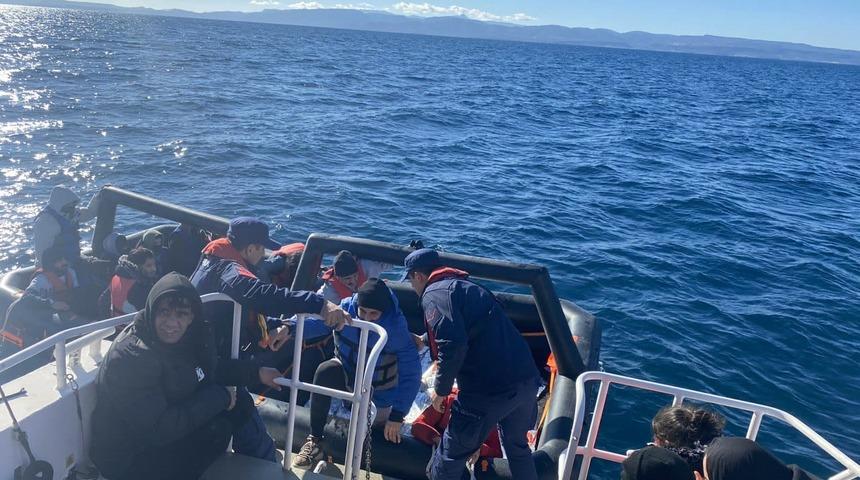Ayvalık açıklarında 75 düzensiz göçmen kurtarıldı