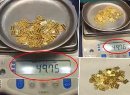 Gram altın alanlar sosyal medyadaki bu videoyu konuşuyor! Altınları tek tek paketinden çıkarıp tarttı sonuç herkesi şoke etti…