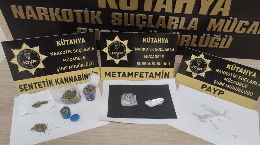 Kütahya’da evinde uyuşturucu satan şahıs tutuklandı