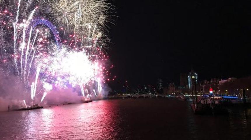 Londra Belediye Başkanı T&uuml;rkiye'nin yeni yılını kutladı