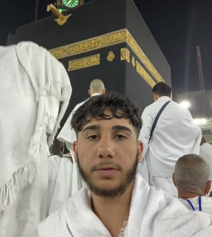   'Aha dayıya sor' diyerek ünlenmişti! Yıllar sonra ortaya çıktı, Umre fotoğrafındaki değişimle dikkat çekti G3