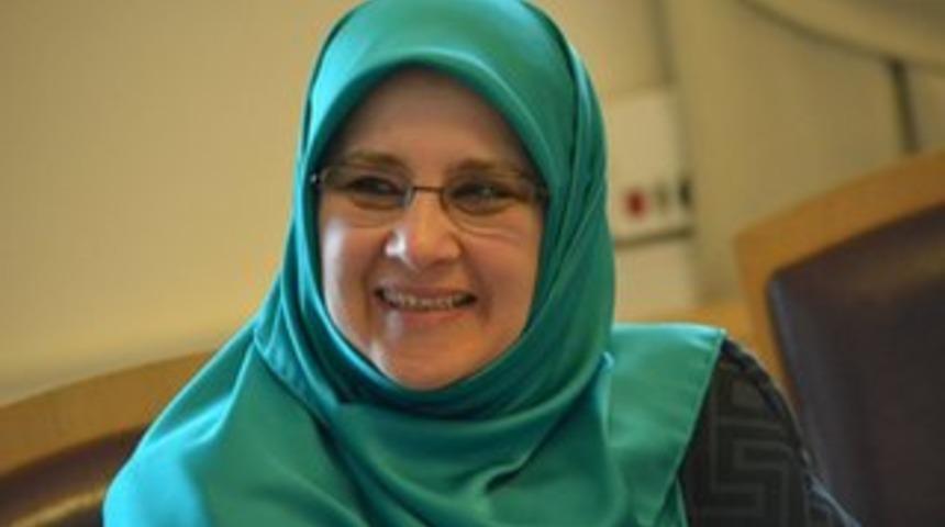 Ailede, siyasette, dinde 'erkek egemenliğine' muhalif bir kadın: Hüda Kaya