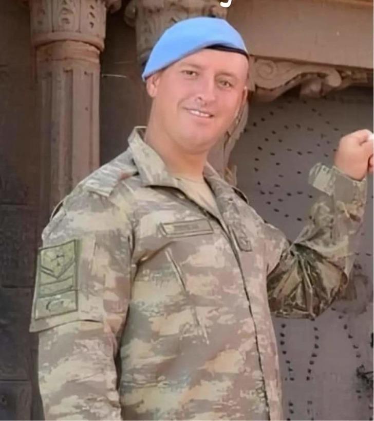 Karnında 4 aylık bebeğiyle tabuta sarılıp feryat etti! 6 ilde yürek yakan anlar: Şehitler son yolculuklarına uğurlandı G1