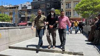 Annesini öldürüp, anneannesini ve komşularını yaralamıştı! 15 yaşındaki sanık ile babasına ceza yağdı! Kızım artık rahat uyuyacak