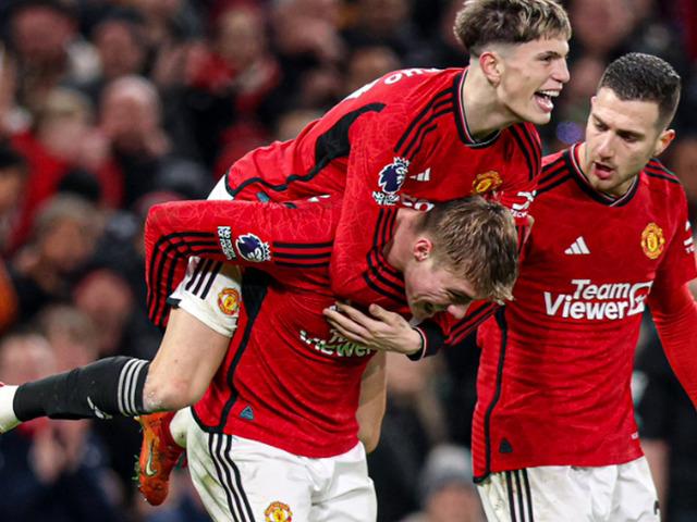 Uzun yıllar hafızalardan silinmeyecek geri dönüş! Manchester United, Aston Villa'yı 3-2 mağlup etti, Galatasaraylı Zaniolo sahadan üzgün ayrıldı