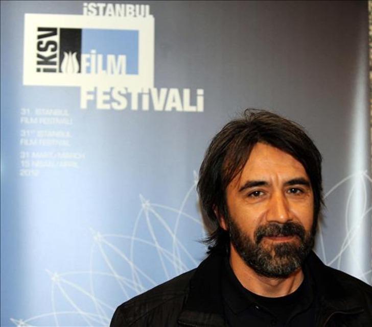 'Bir tane tokat atmak istedim' Zeki Demirkubuz, Nuri Bilge Ceylan'la aralarında yaşananlarla ilgili ilk kez konuştu 'Cannes Film Fesitvali'nin muhtarı mısın?' G5
