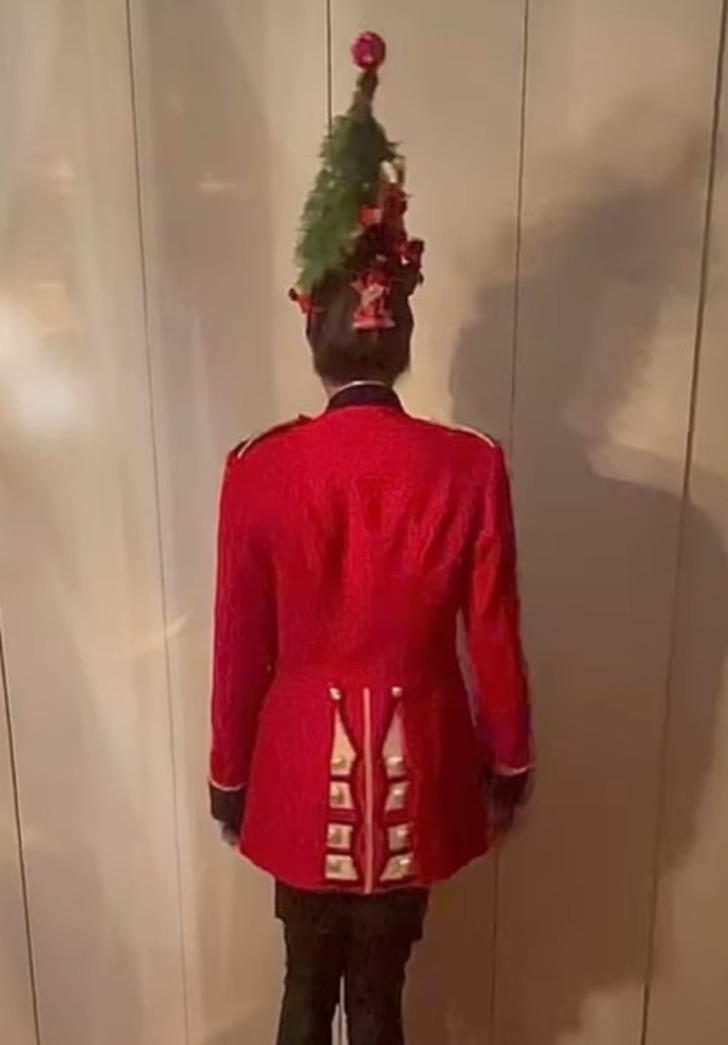 Eda Taşpınar'ın yılbaşı temalı saçı dikkat çekti! Yılbaşı ağacı gibi yapmış G5