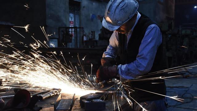 Deprem bölgesinde çarklar dönüyor