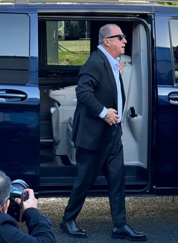 Atina'ya iniş yapan Fatih Terim'den ilk mesaj Yunanca oldu! ''Yıllardır şampiyon olamıyorlar, nereye gidersem gideyim, kazanmak için giderim!'' G4