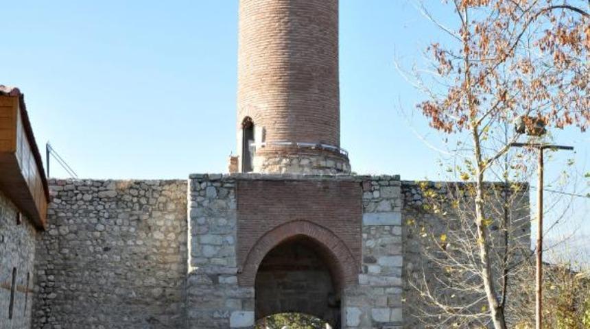 Sezar'ın 'Veni, vidi, vici' dediği Zile Kalesi'ne ziyaret&ccedil;i akını