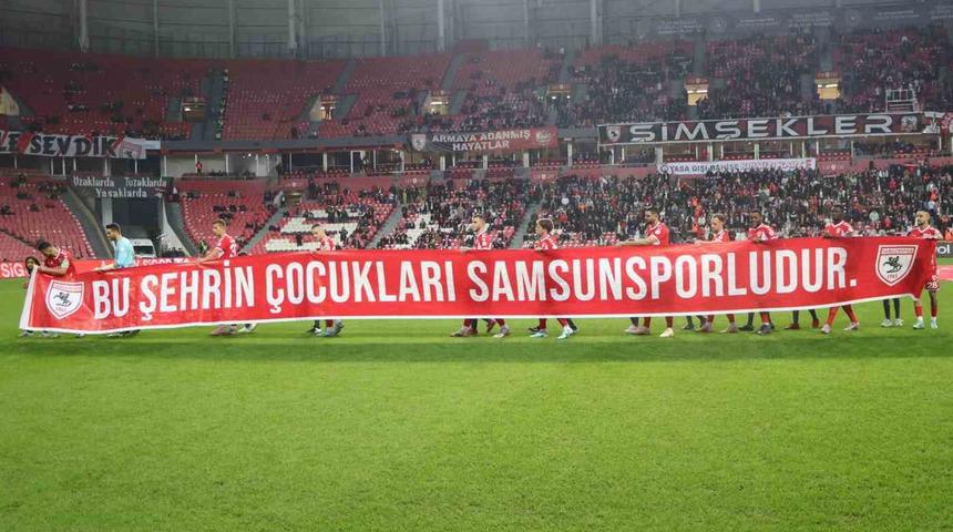 Transfer yasağı alan Samsun'dan ilginç hamle! Bilet fiyatları yarı yarıya düşürüldü