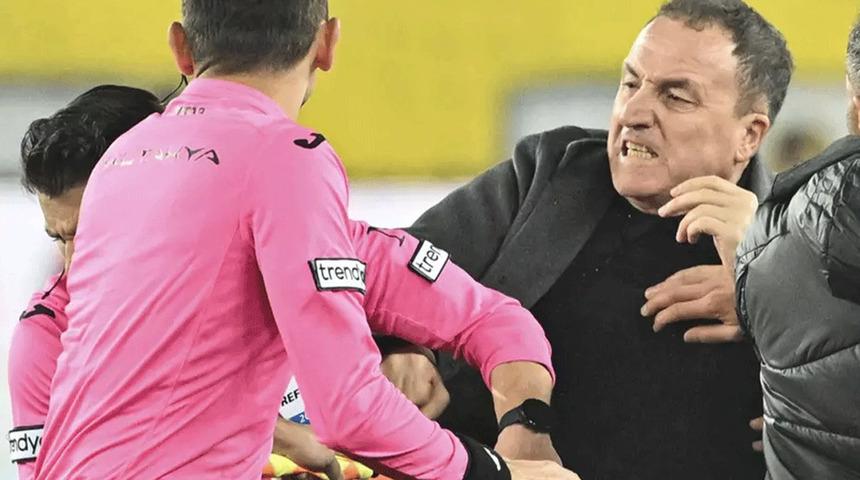 Hakem Halil Umut Meler'e yumruklu saldırıda bulunan Ankaragücü'nün eski başkanı Faruk Koca tutuksuz yargılanmak üzere tahliye edildi!