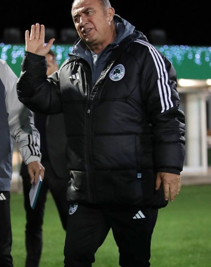 Fatih Terim'in Panathinaikos ile ilk antrenmanında dikkat çeken hamle! Oyuncuları teker teker yanına topladı ve... G3