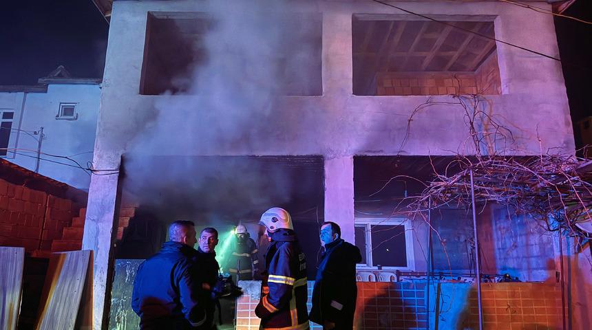Edirne'de evde çıkan yangın itfaiye ekiplerince söndürüldü