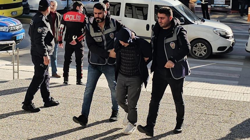 Çorum'da arkadaşını bıçakla öldürdüğü iddia edilen kişi tutuklandı