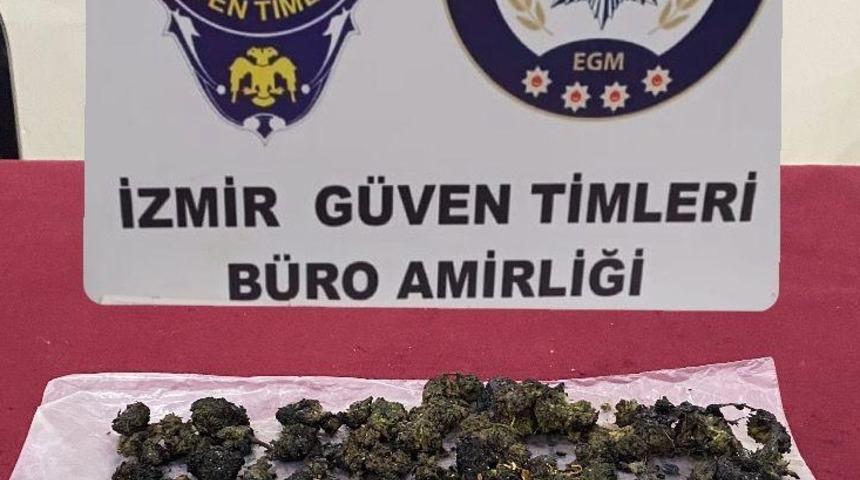 İzmir'deki operasyonda, sobaya uyuşturucu madde atıldı, bir kişi gözaltına alındı