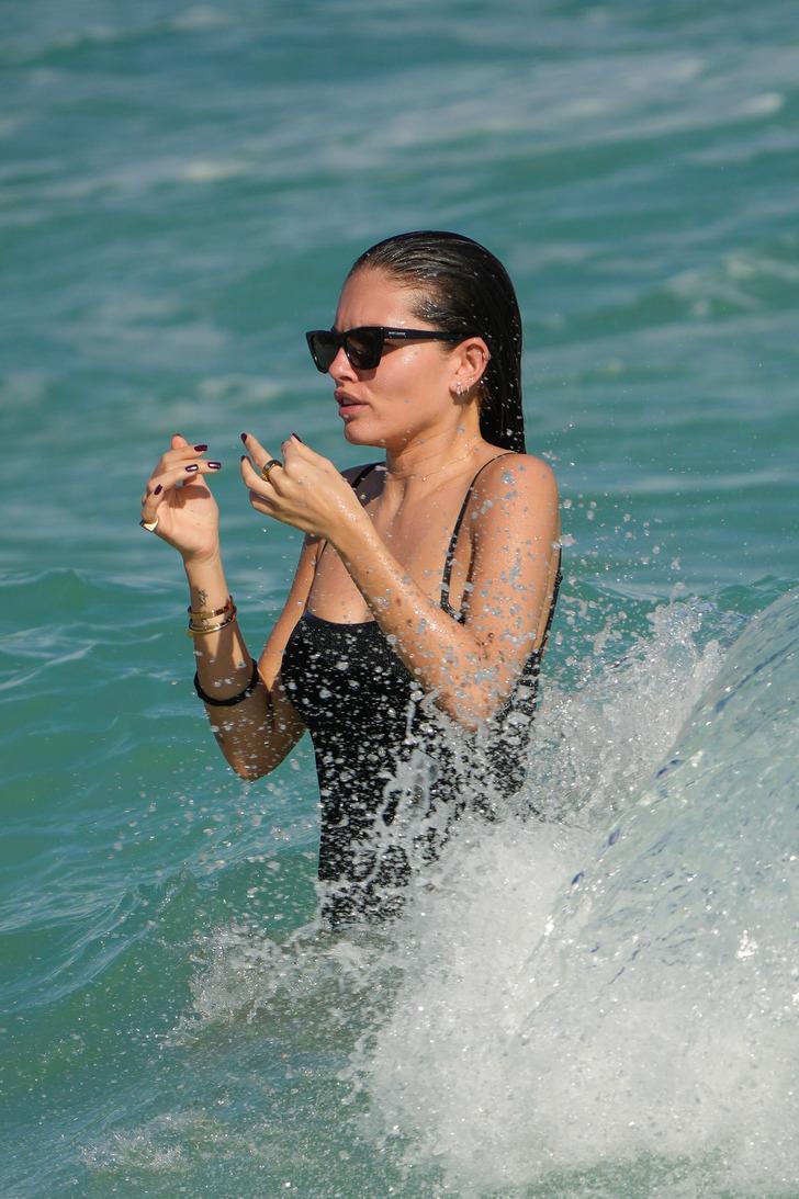 "Dünyanın en güzel kızı" olarak tanınıyordu! Thylane Blondeau tatilde görüntülendi G3