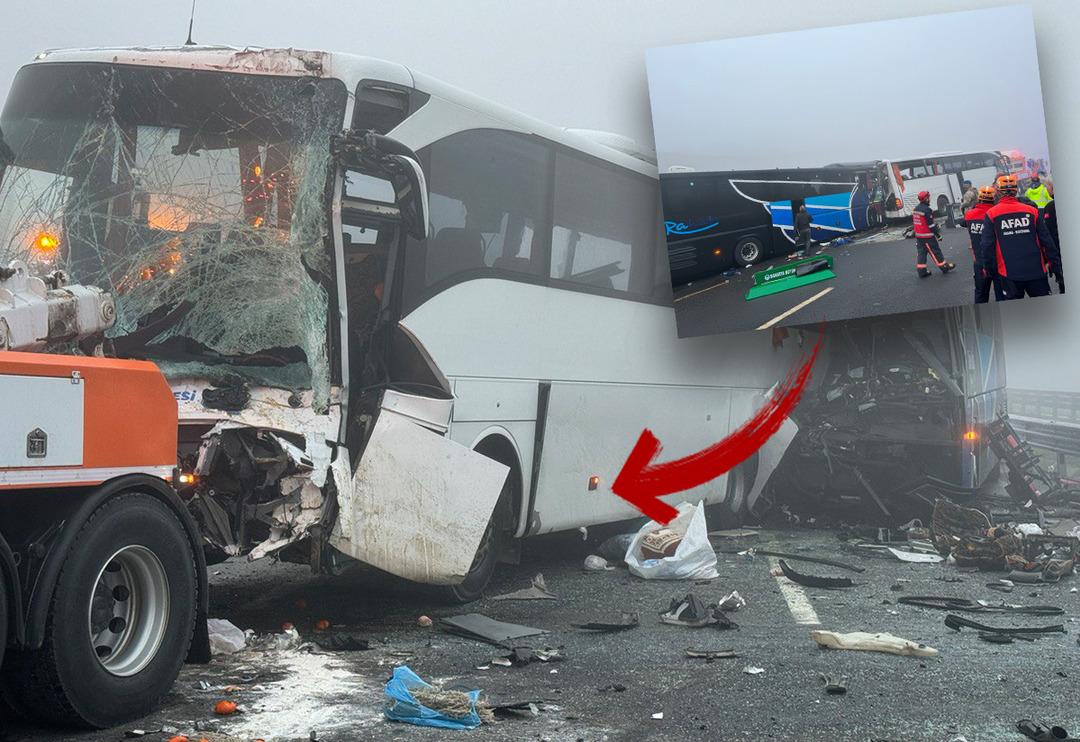 SON DAKİKA | Sakarya'da katliam gibi kaza, 10 kişi hayatını kaybetti! İstanbul y&ouml;n&uuml;ndeki ulaşım durdu, acı fotoğraflar geldi: 'Yolun kenarında insanlar &ouml;yle yatıyordu'