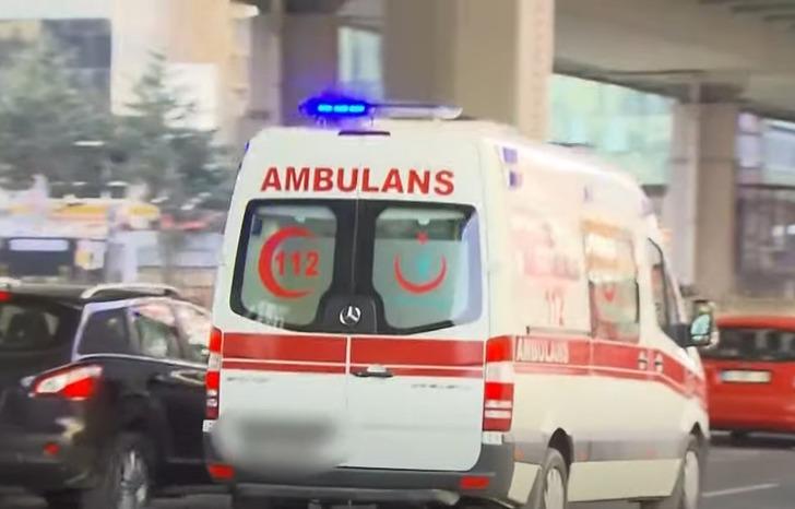 İstanbul'da o ambulans siren çalıp yol istedi... Arkasından kirli bir tezgah çıktı! İçindekiler de sağlıkçı ama gerçek göründüğü gibi değil G1