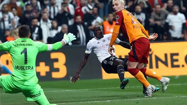 Beşiktaş'ta sular durulmuyor, Aboubakar yönetim ile görüştü ayrılmak istediğini iletti! 