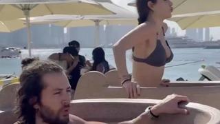 Türkan Şoray'ın kızı sevgilisiyle buz dolu fıçıya girdi!