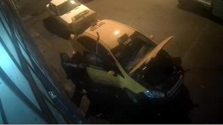 Silahlı çatışma kamerada! Sokakta birbirlerine kurşun yağdırdılar