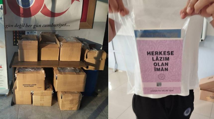 Okulda cemaat kitapları dağıtıldı, sosyal medyada gündem oldu! Valilik harekete geçti