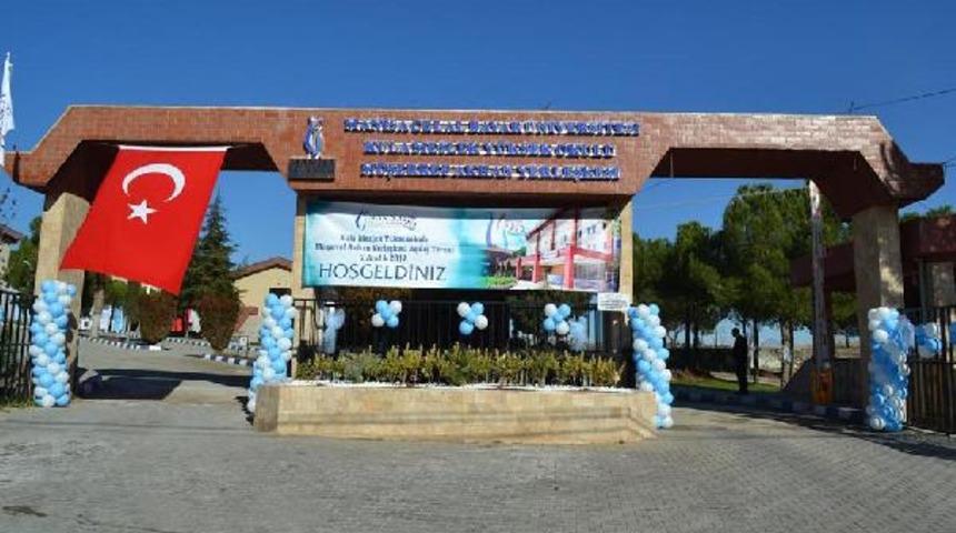 G&uuml;venlik g&ouml;revlisi tuvalette &ouml;l&uuml; bulundu