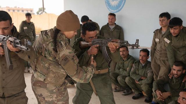 12 şehit verdiğimiz hain saldırıların ardından ABD’den tepki çeken hamle! PKK’lı teröristlere eğitim verdiler…