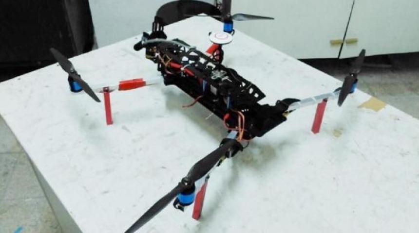 &Uuml;niversiteliler, havada, karada ve denizde hareket eden drone yaptı