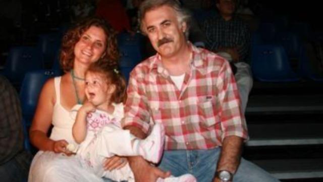 Tamer Karadağlı'nın kızı Zeyno büyüdü, kocaman oldu! Duru güzelliğiyle kendine hayran bıraktı