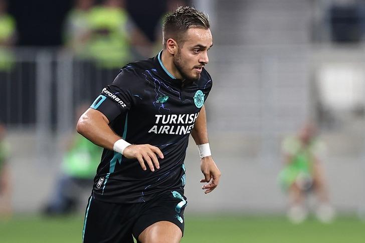 Süper Lig'in sürpriz ekibi Adana Demirspor'da en iyi oyuncularla yollar teker teker ayrılıyor! Sözleşme fesih görüşmeleri peş peşe yapılıyor... G5