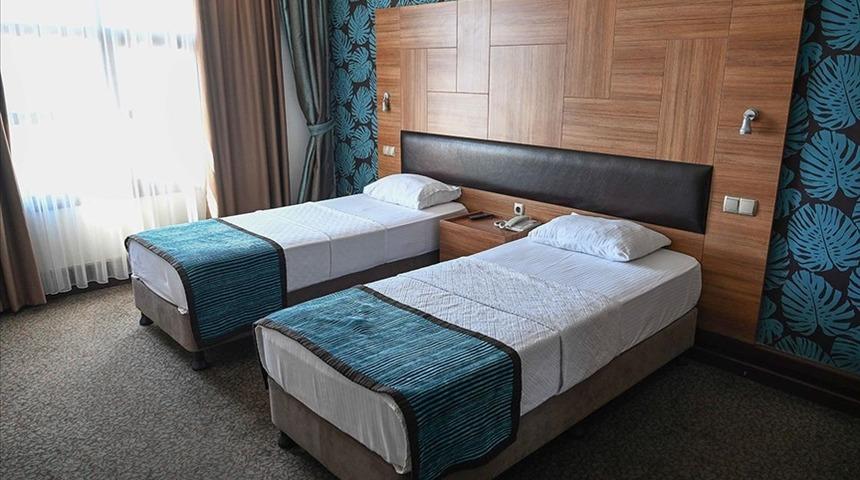 Bakan Tekin duyurdu! MEB çalışanlarının tamamı yüzde 50 konaklayacak