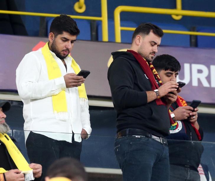 Suudi Arabistan hükümeti, soyunma odamızın önüne polis yığdı! Atatürk tişörtü ve pankartını engellemek için skandal üstüne skandal hamle G5