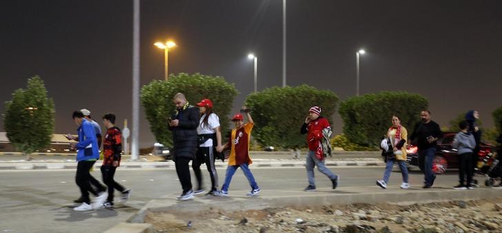Suudi Arabistan hükümeti, soyunma odamızın önüne polis yığdı! Atatürk tişörtü ve pankartını engellemek için skandal üstüne skandal hamle G3