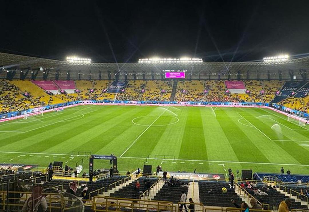 Suudi Arabistan h&uuml;k&uuml;meti, soyunma odamızın &ouml;n&uuml;ne polis yığdı! Atat&uuml;rk tiş&ouml;rt&uuml; ve pankartını engellemek i&ccedil;in skandal &uuml;st&uuml;ne skandal hamle