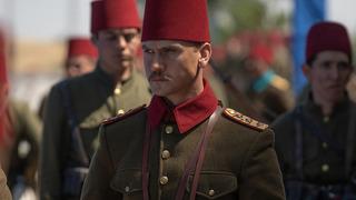 Aras Bulut İynemli'nin paylaşımına Bahar Feyzan'dan yanıt: Aynısını Atatürk dizisi iptal edilirken de görmek isterdik