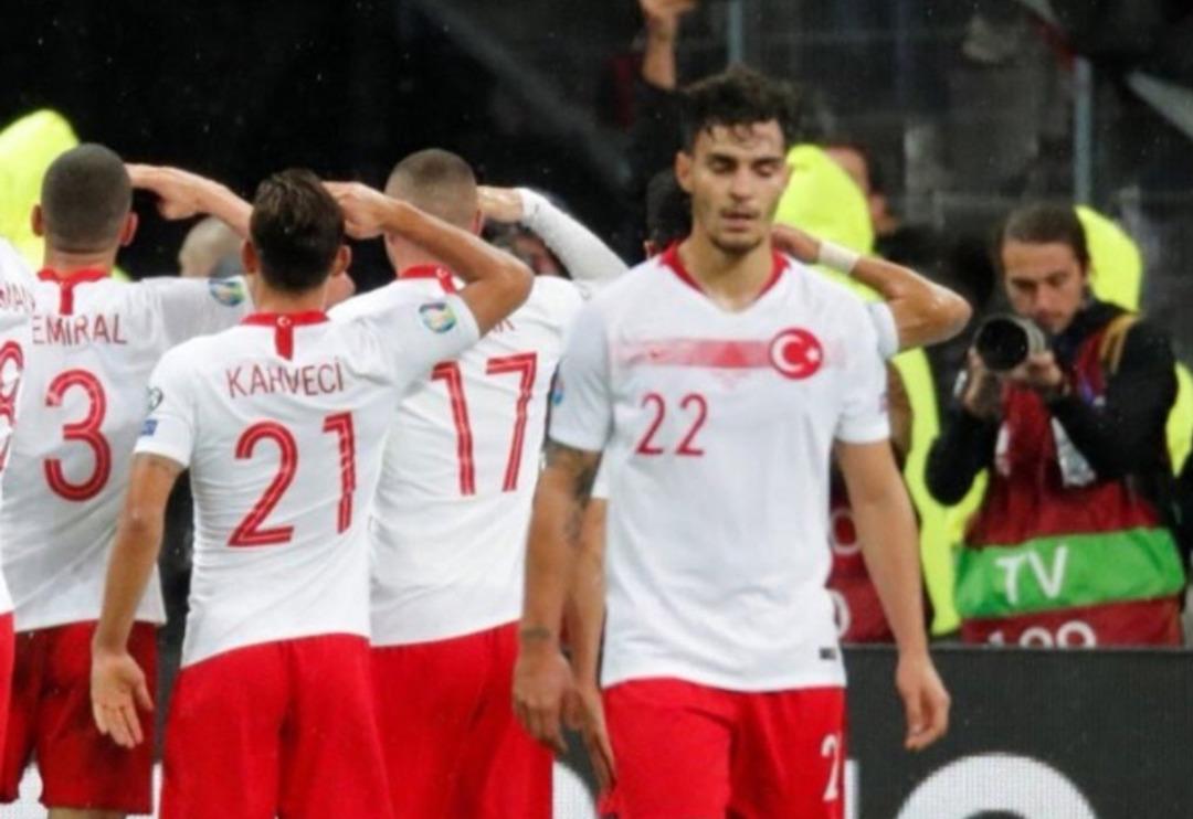 Kaan Ayhan'a asker selamı vermediği i&ccedil;in tepki g&ouml;steren Merih Demiral, Suudi Arabistan skandalına ses &ccedil;ıkartmadı denmişti Merih'den yanıt!