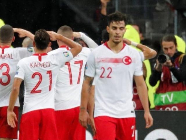 Kaan Ayhan'a asker selamı vermediği için tepki gösteren Merih Demiral, Suudi Arabistan skandalına ses çıkartmadı denmişti Merih'den yanıt!